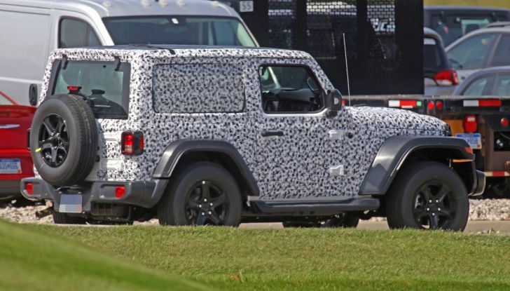 Jeep Wrangler, la nuova generazione sorpresa durante i collaudi - Foto 14 di 21