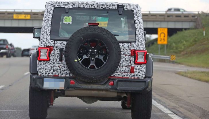 Jeep Wrangler MY2018, prime immagini spia - Foto 19 di 22