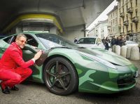 La Ferrari 458 Italia Army di Lapo Elkann battuta all’asta