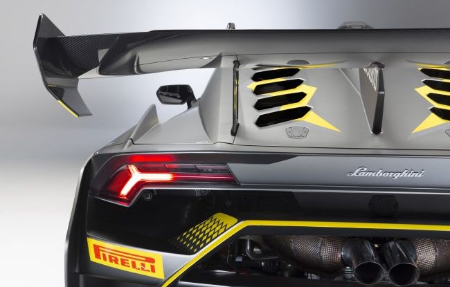 Lamborghini Huracán Super Trofeo EVO debutta con livrea Roger Dubuis - Foto 2 di 10