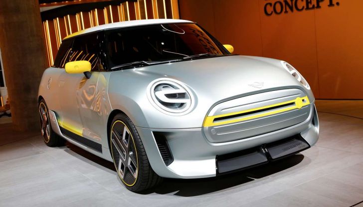 MINI Electric Concept per anticipare il 2019 al Salone di Francoforte - Foto 3 di 24