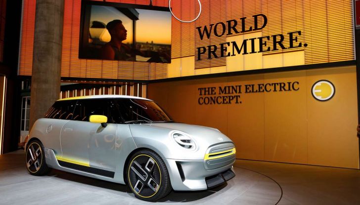 MINI Electric Concept per anticipare il 2019 al Salone di Francoforte - Foto 4 di 24