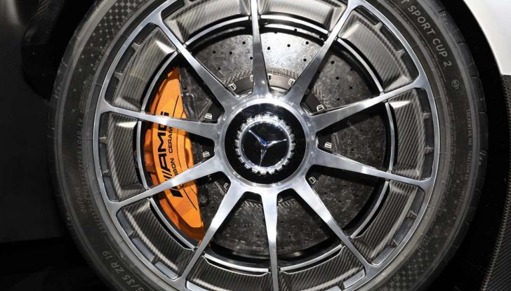 Mercedes-AMG Project ONE - Foto 31 di 35