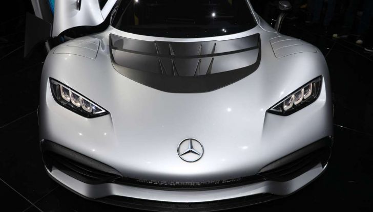 Mercedes-AMG Project ONE - Foto 33 di 35