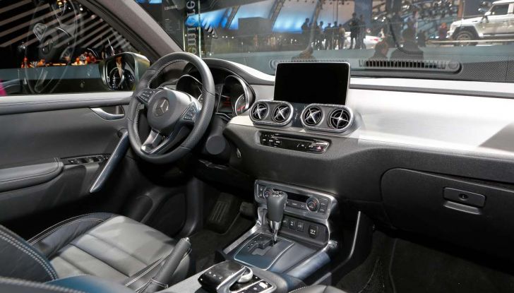Mercedes Classe X, dettagli e informazioni del nuovo pick-up tedesco - Foto 14 di 21