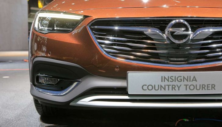 Opel Insignia Country Tourer, la versione per tutti i terreni - Foto 12 di 13