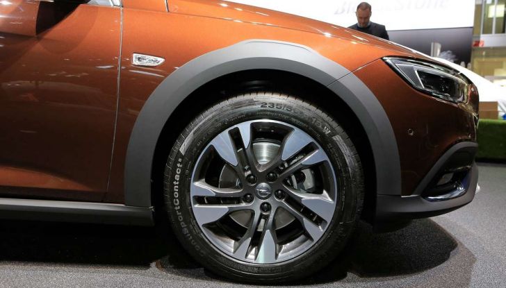 Opel Insignia Country Tourer, la versione per tutti i terreni - Foto 13 di 13