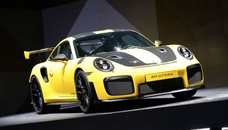 Porsche 911 GT2 RS - Foto 10 di 10