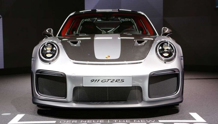 Porsche 911 GT2 RS - Foto 3 di 10