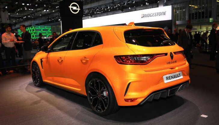 Renault Megane RS MY 2018: i test su strada della hatchback sportiva - Foto 17 di 19