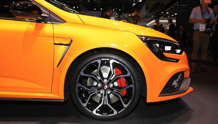 Renault Megane RS MY 2018: i test su strada della hatchback sportiva - Foto 9 di 19