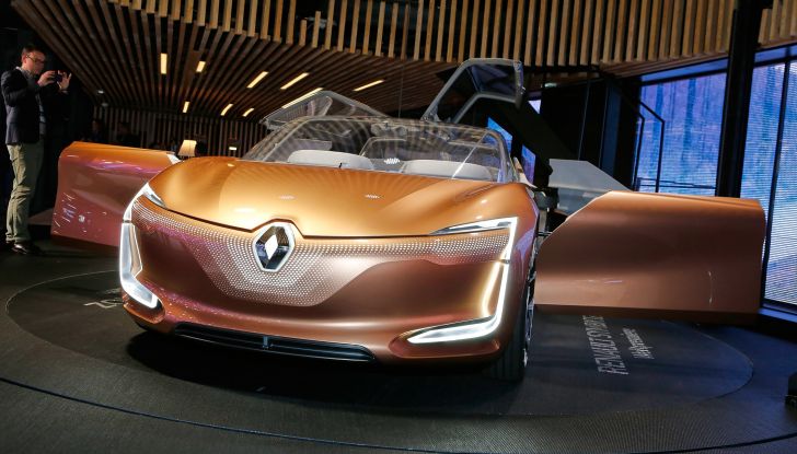 Renault Symbioz, concept per la mobilità del futuro - Foto 4 di 13