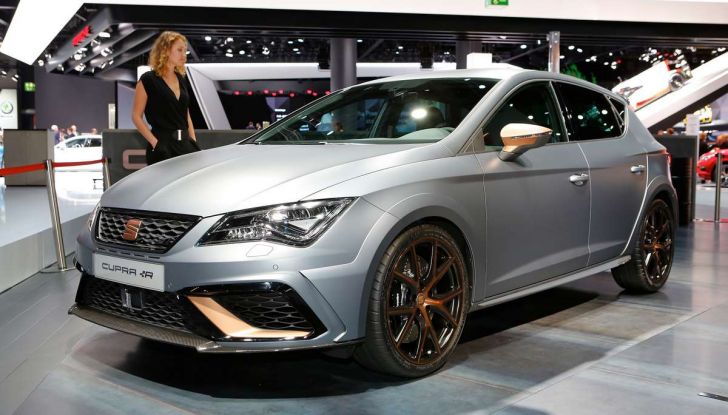 SEAT Leon Cupra R da 310CV: trionfo di rame e carbonio - Foto 1 di 10