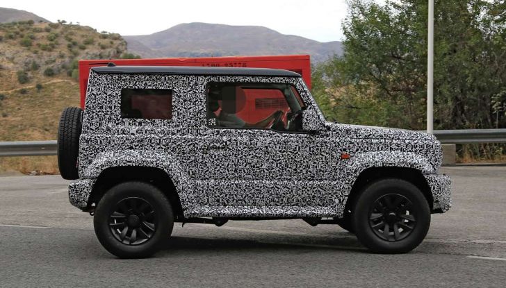 Suzuki Jimny 2018 prime foto spia della nuova generazione - Foto 12 di 19