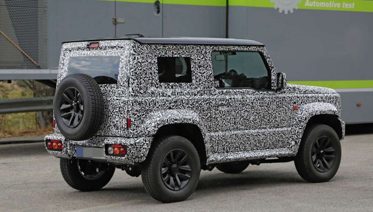 Suzuki Jimny 2018 prime foto spia della nuova generazione - Foto 9 di 19