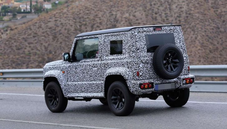 Suzuki Jimny 2018 prime foto spia della nuova generazione - Foto 8 di 19