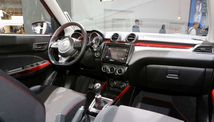 Nuova Suzuki Swift Sport 2017, dettagli, prezzi e motori - Foto 8 di 12