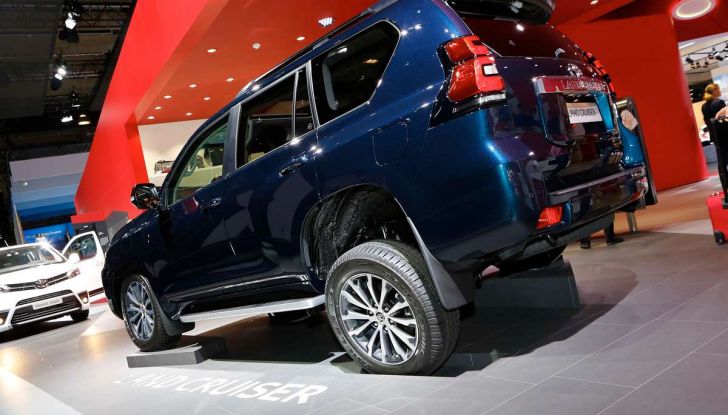 Toyota Land Cruiser 2018: il SUV body-on-frame per tutti i terreni - Foto 7 di 15