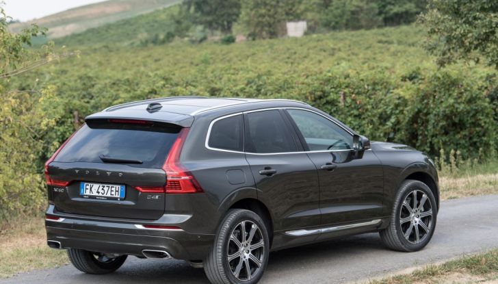 Volvo XC60 2017: Prova su strada, opinioni e prezzi del SUV svedese - Foto 18 di 35