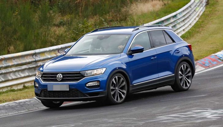 Volkswagen T-Roc R, la versione sportiva del SUV compatto - Foto 1 di 11