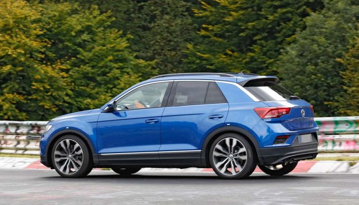 Volkswagen T-Roc R, la versione sportiva del SUV compatto - Foto 10 di 11