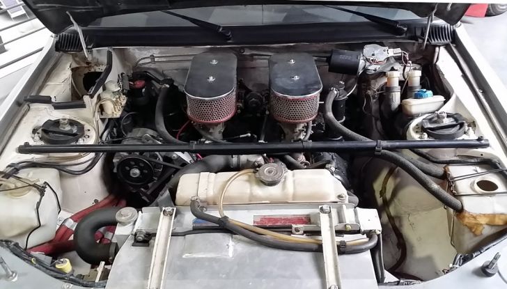 Peugeot 305 V6, il prototipo che lasciò la scena alla 205 Turbo 16 - Foto 2 di 10