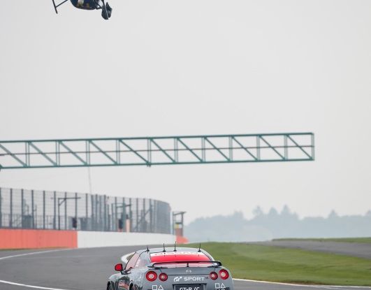 La Nissan GT-R si guida con la Playstation 4 - Foto 6 di 19