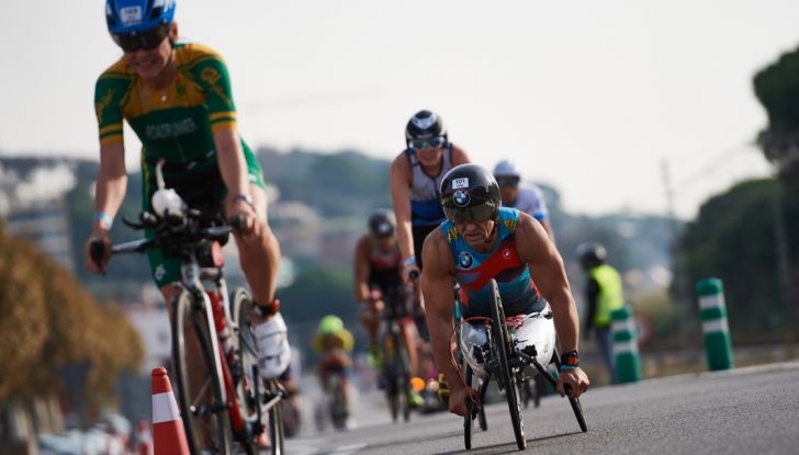 Un fantastico Alex Zanardi sotto le 9 ore all’IronMan di Barcellona - Foto 5 di 12
