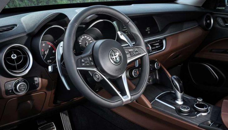 Alfa Romeo, la stampa USA celebra la crescita del marchio - Foto 17 di 18