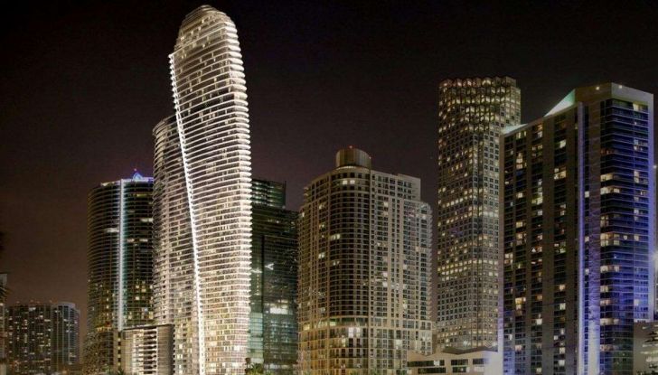 Aston Martin Residences, la Casa inglese si dà all’edilizia - Foto 1 di 5