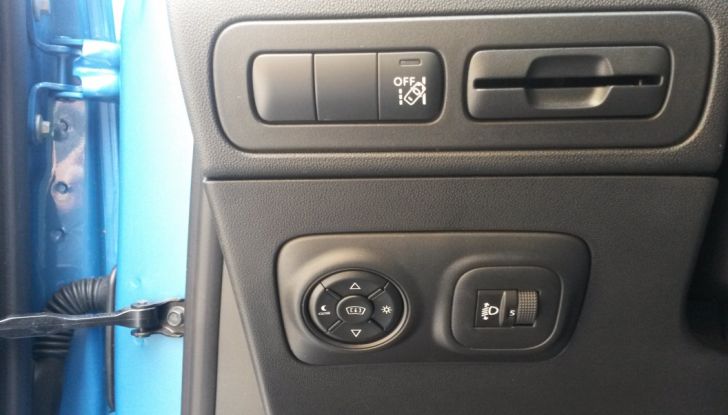 Prova Citroen C3 Aircross: stile in fuoristrada per il SUV francese - Foto 31 di 32