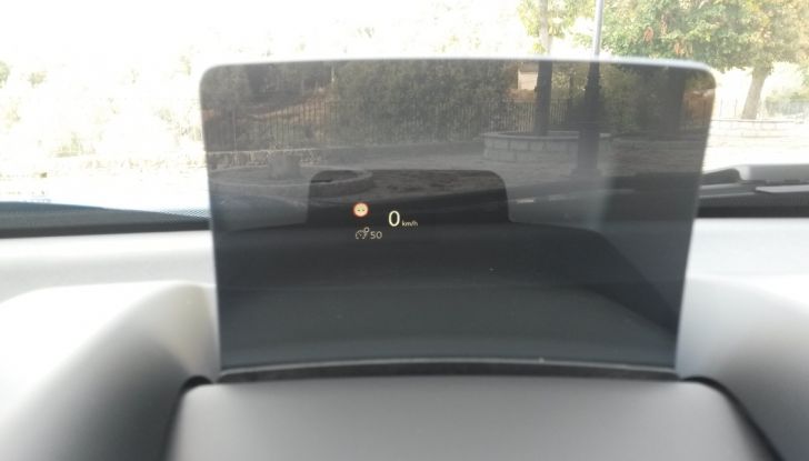 Prova Citroen C3 Aircross: stile in fuoristrada per il SUV francese - Foto 7 di 32