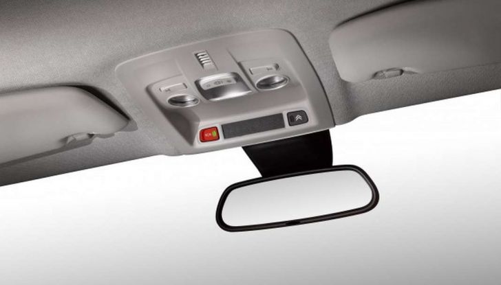 Citroen C4 Cactus restyling, nuovo design e più tecnologia - Foto 13 di 19