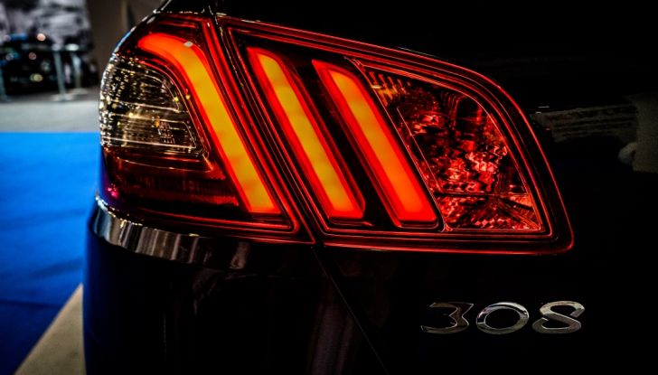 Peugeot 308 GTi By Peugeot Sport: racing puro sulle strade - Foto 5 di 12