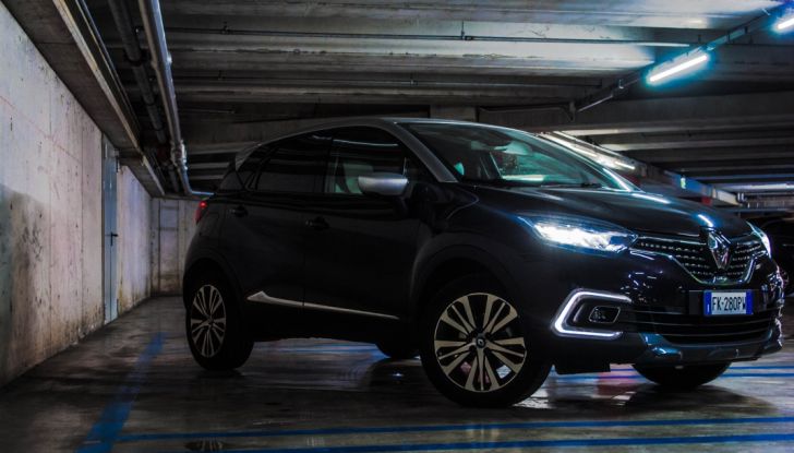 Prova su strada Renault Captur 2017: il crossover agile e spigliato - Foto 3 di 37