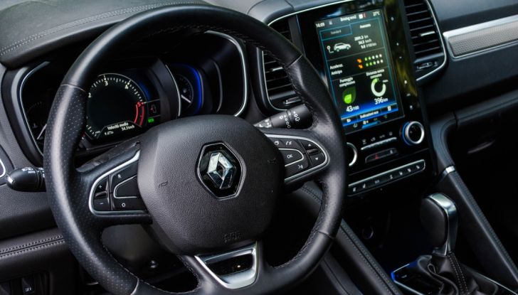 Renault Koleos 2017: Prova su Strada del SUV Senza Limiti con 4×4 e X-Tronic - Foto 10 di 39