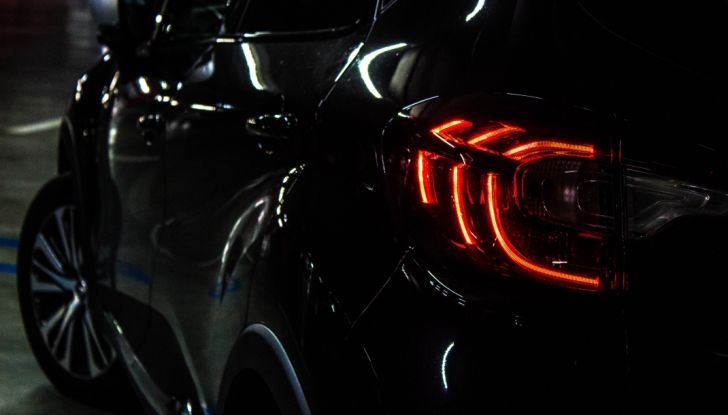 Prova su strada Renault Captur 2017: il crossover agile e spigliato - Foto 30 di 37