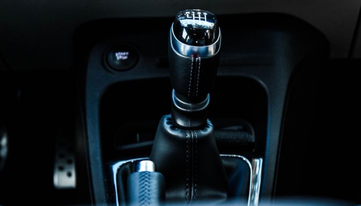 Prova su strada Renault Captur 2017: il crossover agile e spigliato - Foto 36 di 37