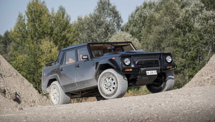 Il ritorno del Lamborghini LM002 in attesa del SUV Urus - Foto 8 di 27