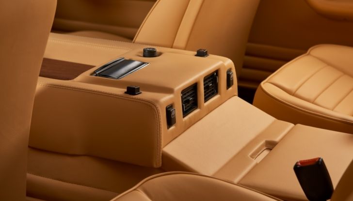 Il ritorno del Lamborghini LM002 in attesa del SUV Urus - Foto 16 di 27