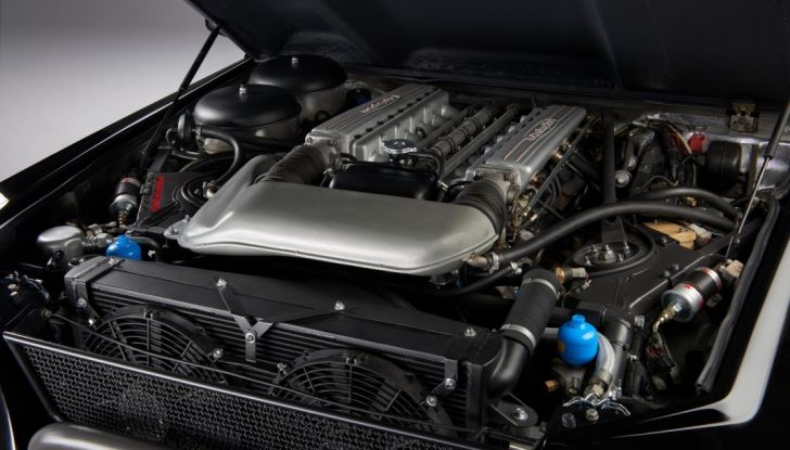 Il ritorno del Lamborghini LM002 in attesa del SUV Urus - Foto 17 di 27