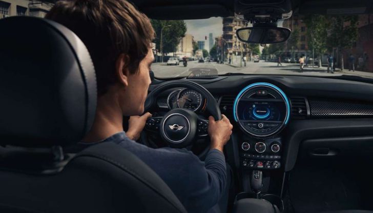 Alexa, l’assistente virtuale di Amazon arriva sulle auto - Foto 5 di 9