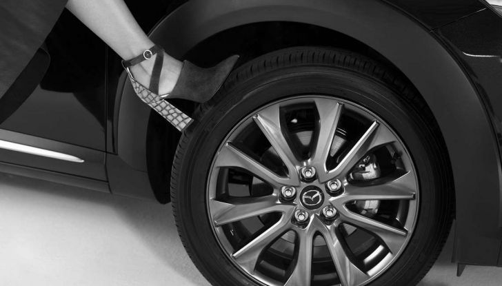 Mazda rende fashion la sua crossover CX-3 grazie a Pollini - Foto 15 di 26