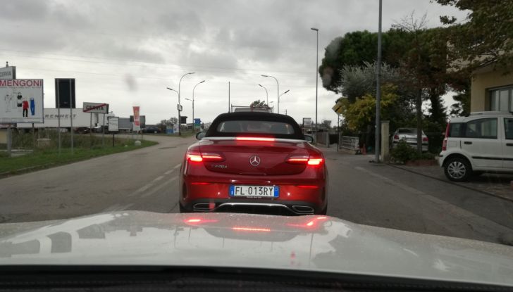 Nuova Mercedes Classe E Cabrio: Prova su strada, caratteristiche e prezzo - Foto 4 di 29