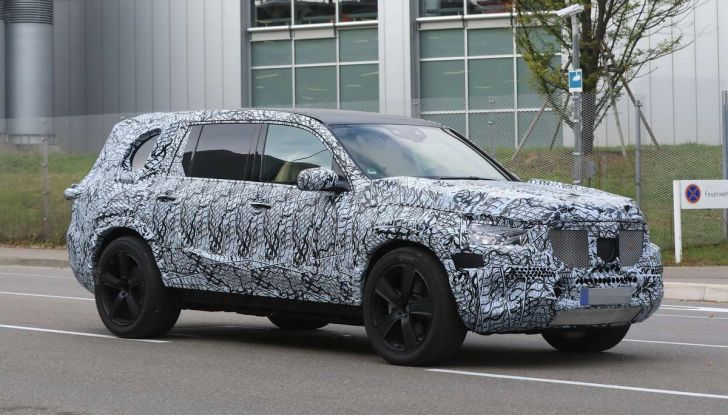 Mercedes GLS 2019, nuove immagini spia del maxi SUV - Foto 11 di 30