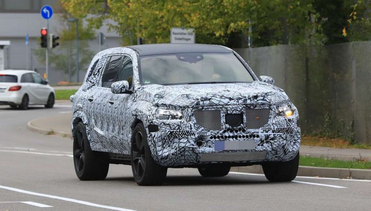 Mercedes GLS 2019, nuove immagini spia del maxi SUV - Foto 26 di 30