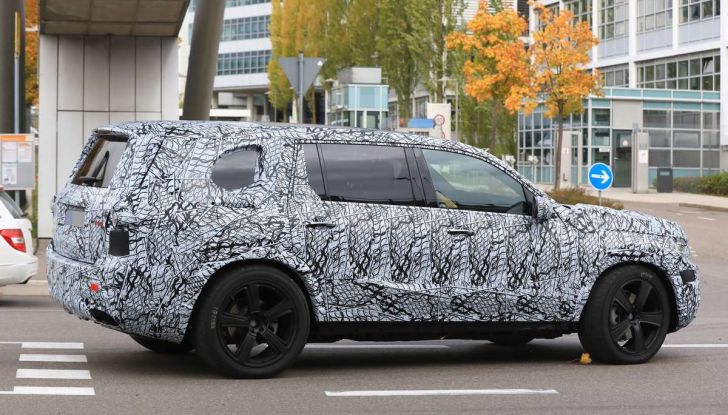 Mercedes GLS 2019, nuove immagini spia del maxi SUV - Foto 19 di 30