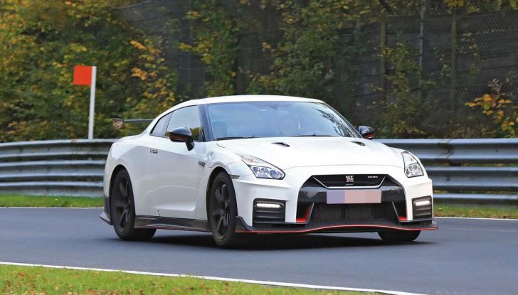 Nissan GT-R Nismo MY 2018, collaudi e ultimi test su pista - Foto 13 di 23