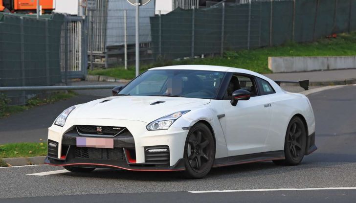 Nissan GT-R Nismo MY 2018, collaudi e ultimi test su pista - Foto 21 di 23