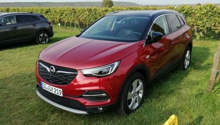 Opel Grandland X: test drive, caratteristiche e prezzi del crossover polivalente - Foto 4 di 25